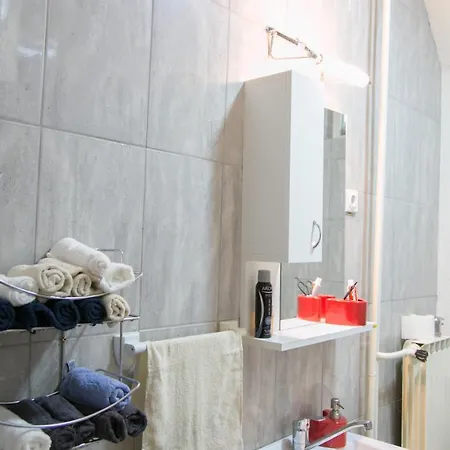 Kolev - Two Bedroom Cozy Apartament *